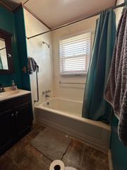 910 W Broadway Avenue, West Plains, MO 65775