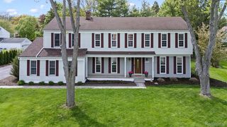 4238 Apple Valley Ln, West Bloomfield, MI 48323