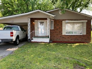 912 W Norton Road, Springfield, MO 65803