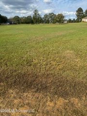 Twin Oaks Dr #11, McComb, MS 39648
