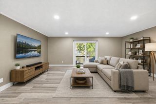 17 Thayer Pond Dr #5, Oxford, MA 01540