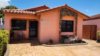 2588 W  64th St, Hialeah, FL 33016