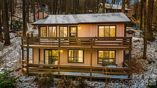 76 Shirley Dr, Maggie Valley, NC 28751
