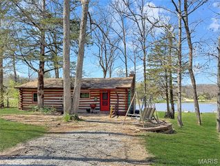 53 Chinkapin Ln, Lonedell, MO 63060