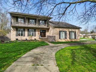 5500 Loretta Dr, Youngstown, OH 44512