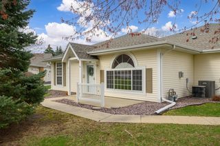 1926 Waterford Pl SW, Rochester, MN 55902