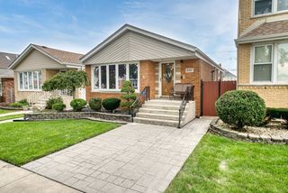 5747 S  Meade Ave, Chicago, IL 60638