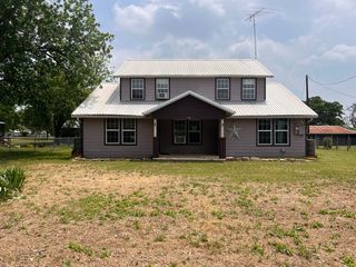 108 N  Kickapoo St, Lipan, TX 76462