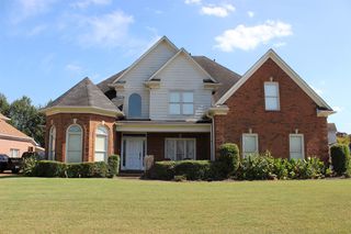1704 W  Belledeer Dr, Cordova, TN 38018