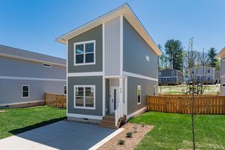 332 Blossom Bend Ln #52, Asheville, NC 28806