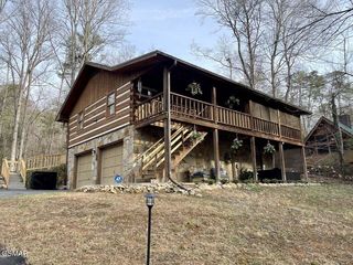 1529 Hidden Cir, Sevierville, TN 37876