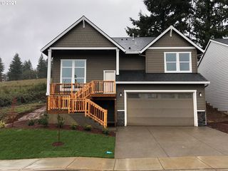 35501 Valley View Dr, Saint Helens, OR 97051