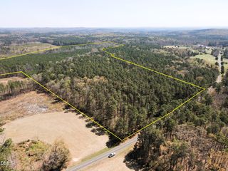 1 Collins Mountain Rd #1, Chapel Hill, NC 27516
