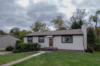 112 Darnley Dr, Coraopolis, PA 15108