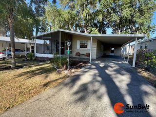 1271 Citrus Dr, Leesburg, FL 34788
