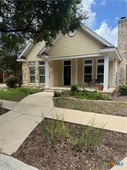 2215 Gruene Lake Dr, New Braunfels, TX 78130