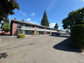 240 W  Arlington St #256, Gladstone, OR 97027