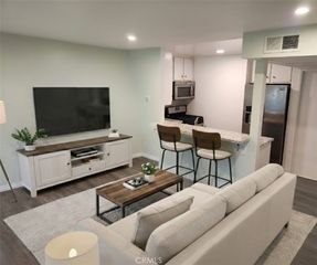 7150 Carlson Cir #65, Canoga Park, CA 91303