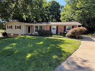 3004 Arrow Rock Dr, Saint Charles, MO 63303