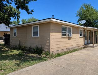 1712 45th St, Lubbock, TX 79412