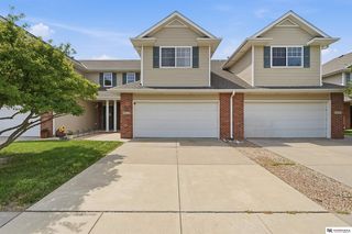 8843 Venice Ln, Lincoln, NE 68526