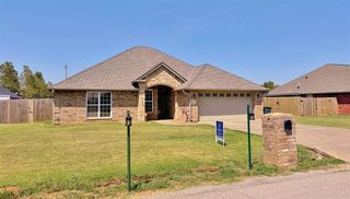 1111 Hershel Dr, Elgin, OK 73538