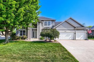 1034 Windmill Crk N, Waconia, MN 55387