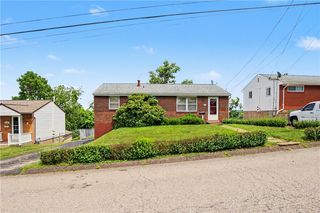 121 Vetter Dr, Pittsburgh, PA 15235