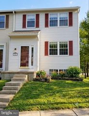 7821 Leonardo Ct, Pasadena, MD 21122