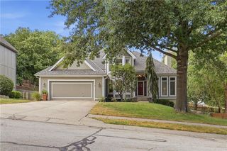 5512 Meadow Lk, Kansas City, MO 64152