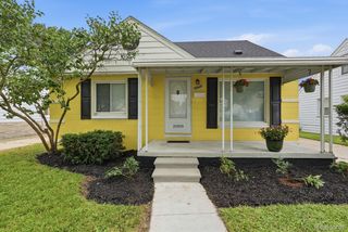 26809 Hollywood St, Roseville, MI 48066