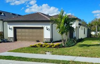 7305 Birchmore St, Naples, FL 34109