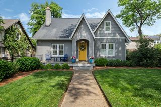 2605 Acklen Ave, Nashville, TN 37212 - See Est. Value