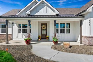 1595 N  Watershed Ln, Star, ID 83669