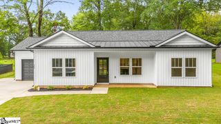 205 N  Laurel Ave, Landrum, SC 29356