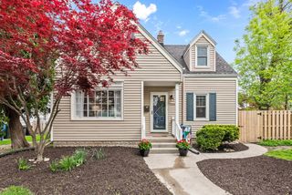 1030 East Colfax PLACE, Whitefish Bay, WI 53217