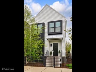 3702 N  Milwaukee Ave, Chicago, IL 60641
