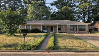 1922 Lee St, Longview, TX 75604