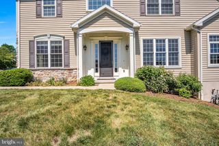 427 Carmella Dr, Mechanicsburg, PA 17050