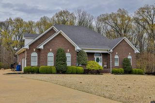 158 Forest Dr, Martin, TN 38237