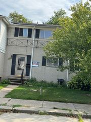 112 S  Christine Cir, Mount Clemens, MI 48043