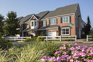 900 Grand Central Dr #1637, Trenton, NJ 08619