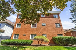 424 Elgin Ave #8, Forest Park, IL 60130