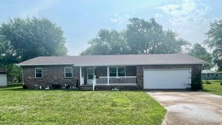 1004 Hillcrest Street, Mountain Grove, MO 65711