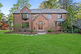 533 Hammond St, Newton, MA 02467