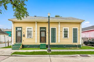 900 Josephine St, New Orleans, LA 70130