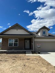 13676 Chester Ct, Belleville, MI 48111