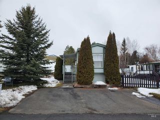 411 N Almon St #615, Moscow, ID 83843
