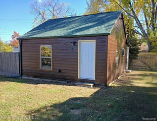 12057 S  Huron River Dr, Romulus, MI 48174