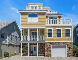 5 Shrewsbury Way, Sea Bright, NJ 07760